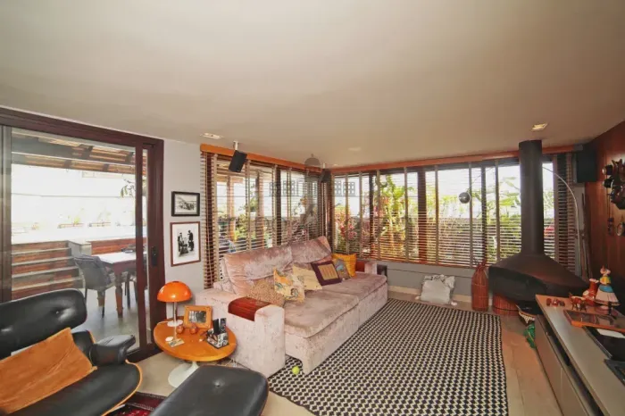Cobertura Duplex à venda - Pinheiros - 3 Suítes - 243m².