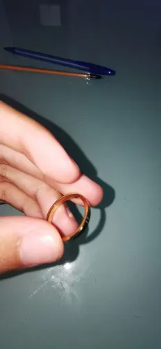Aliança banhada em ouro 18k da marca Axium em boas condições- paguei mais de 200 nota tmb