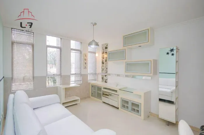 Apartamento com 1 quarto para alugar, 40 m² por R$ 1.950/mês - Centro - Curitiba/PR