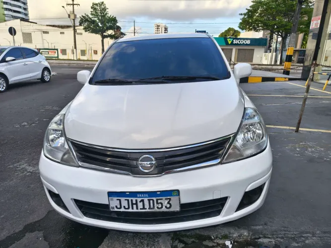 Nissan Tiida S 1.8/1.8 Flex 16V Mec. 2012