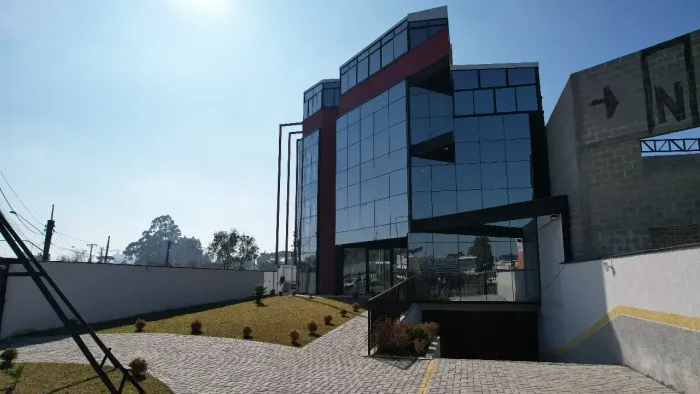 VENDE-SE IMÓVEL COMERCIAL (COMÉRCIO E SERVIÇO SETORIAL) COM 1920,00M²;