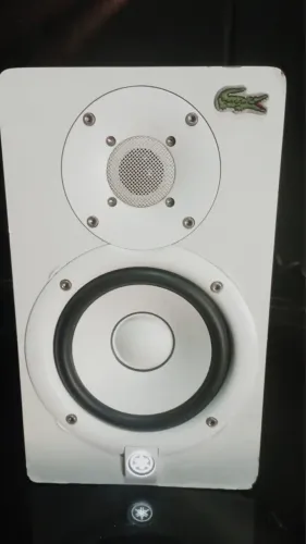 PAR DE CAIXAS YAMAHA HS5 
