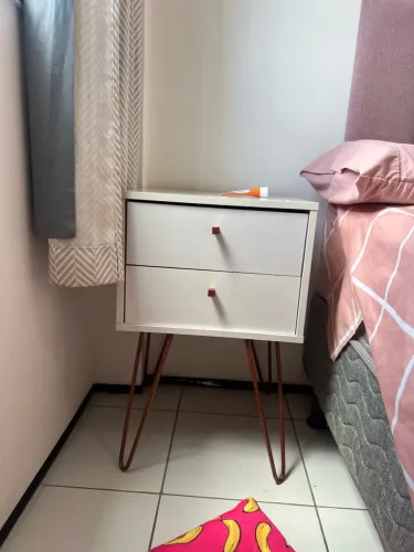 Mesa de cabeceira