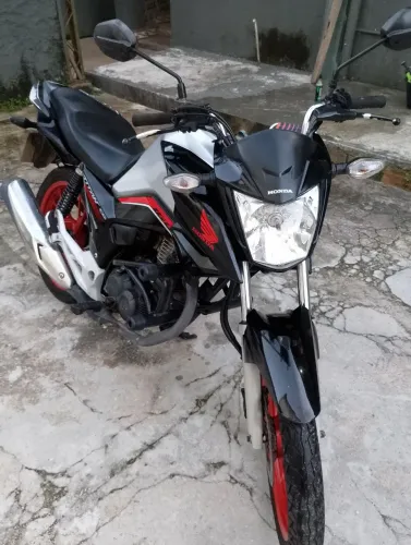 Vendo moto quitada e selada