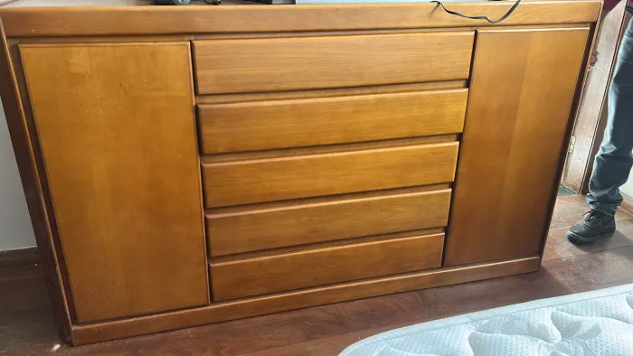 Cômoda em mogno maciço