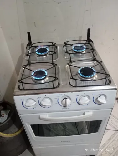 Vendo fogão fuciona perfeitamente
