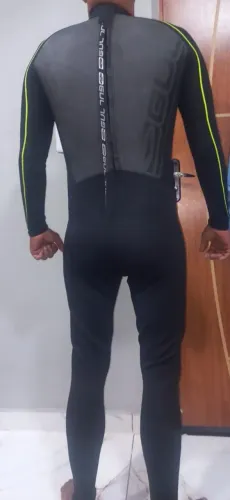 Roupa de Mergulho