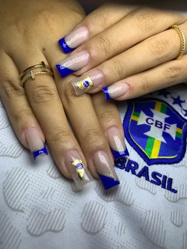 Alongamentos de unhas 