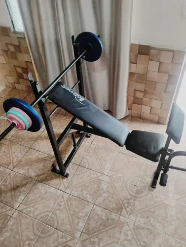 Supino, Barra e Anilhas