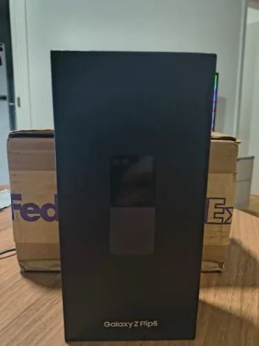 Galaxy Z Flip 5 512GB novo