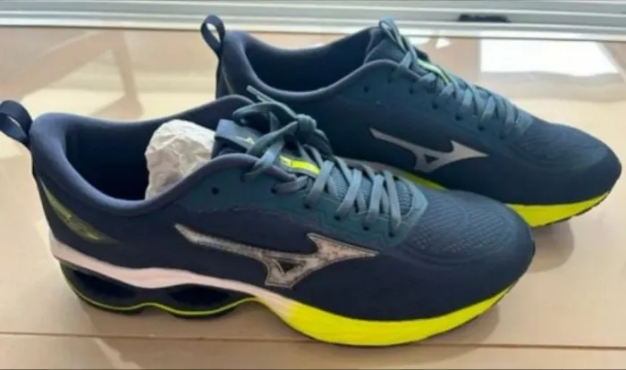 Tênis Mizuno Wave Frontier 15 novo na caixa, n. 43/44.