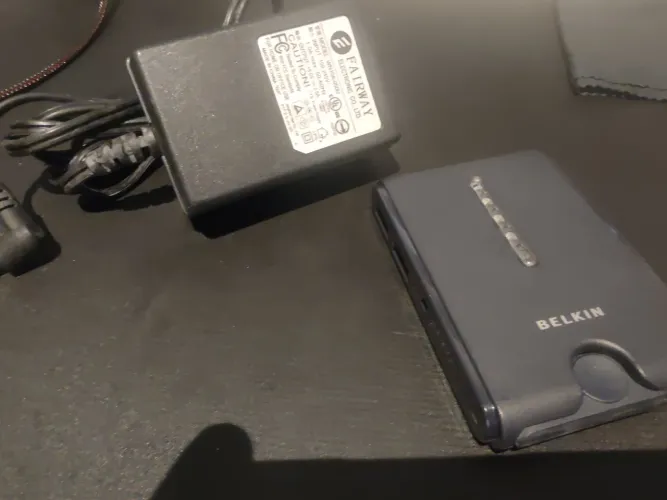 Hub usb Belkin com 4 portas e fontes para periféricos de carga maior
