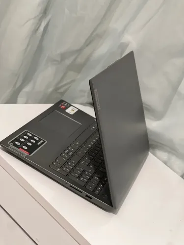 Notebook Lenovo IdeaPad 3 R7 16+4GB RAM adaptada/ 256GB SSD W11 15.6 Prateado ultra fino