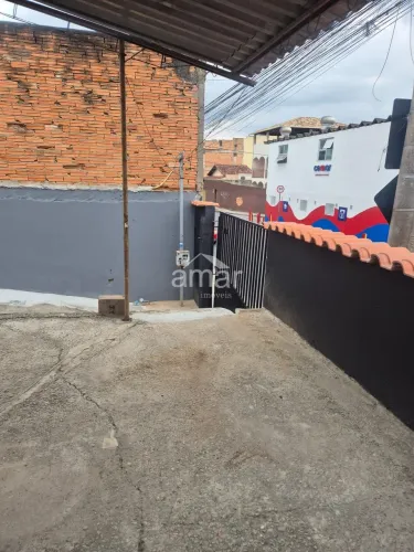 Casa para alugar no bairro Coqueiros - Belo Horizonte/MG