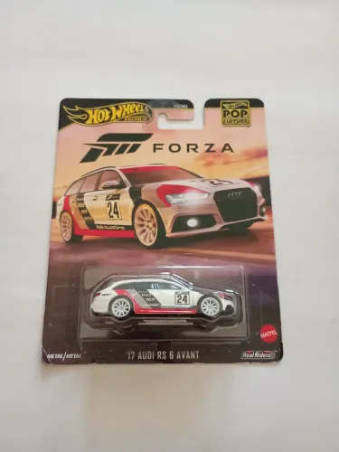 Hot Wheels 17 Audi RS 6 AVANT