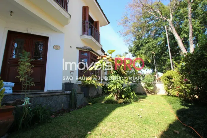 Sobrado Residencial 254m² 5 dormitórios para Venda no Bosque Saúde