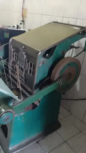 Maquina Tipografica Minerva Corte e Vinco e Impressora 1/4 Consani