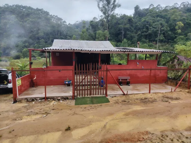 Chácara Araguaia/ marechal Floriano com córrego 