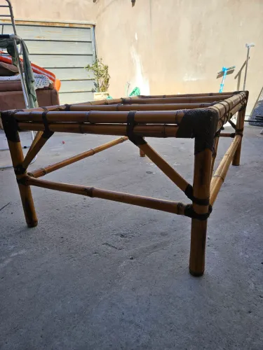 Mesa de centro de bambu
