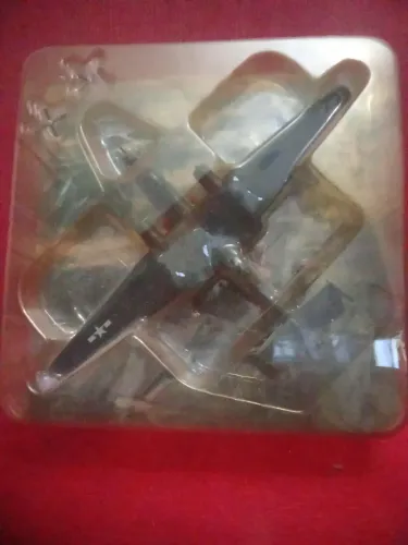 Avião miniatura B17