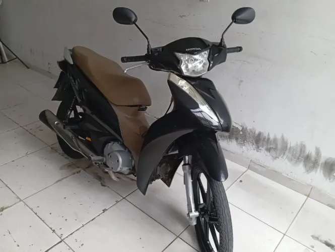 Honda Biz Ex 2018 125 emplacada 2026