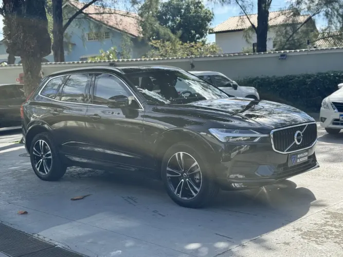 Volvo XC-60 XC 60 D-5 Momentum 2.0 AWD Diesel 5P 2020
