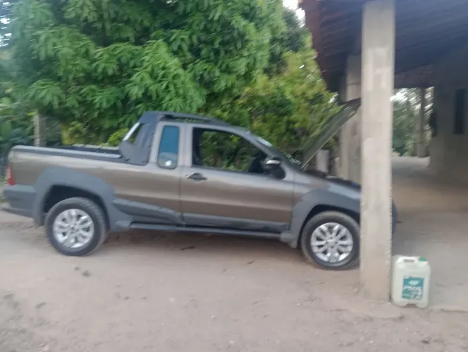 Fiat Strada Adventure 1.8/ 1.8 Locker Flex CE 2013