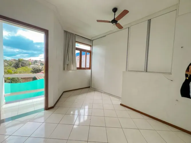 Casas de Condomínio para venda com Condomínio fechado e 2 quartos, 90 m²