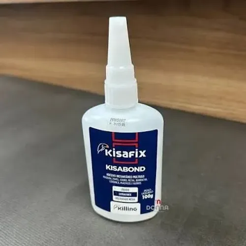 Vendo cola instantânea 100g