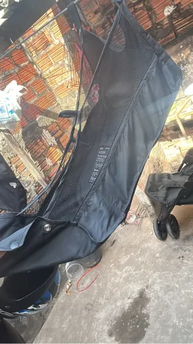 Vendo carrinho de bebê