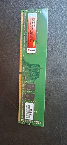 Memoria 8gb PC DDR4 3200Mhz (pouco uso)
