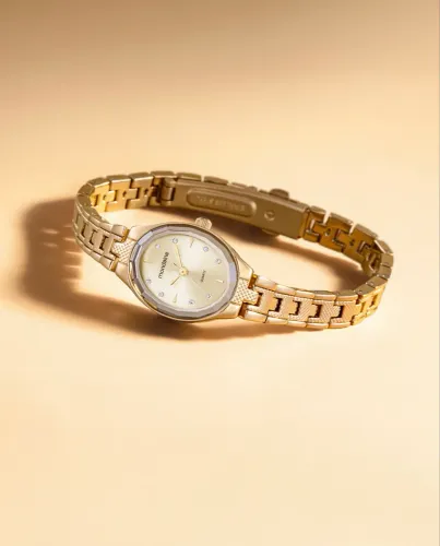 Relógio Feminino Oval Dourado Vidro Facetado