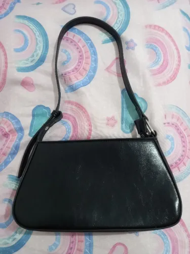 Vende-se bolsa. 60 reais. Usada apenas uma vez.