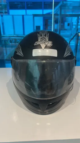 Capacete