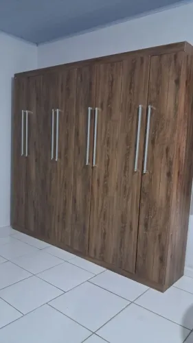 Guarda roupa 8 portas