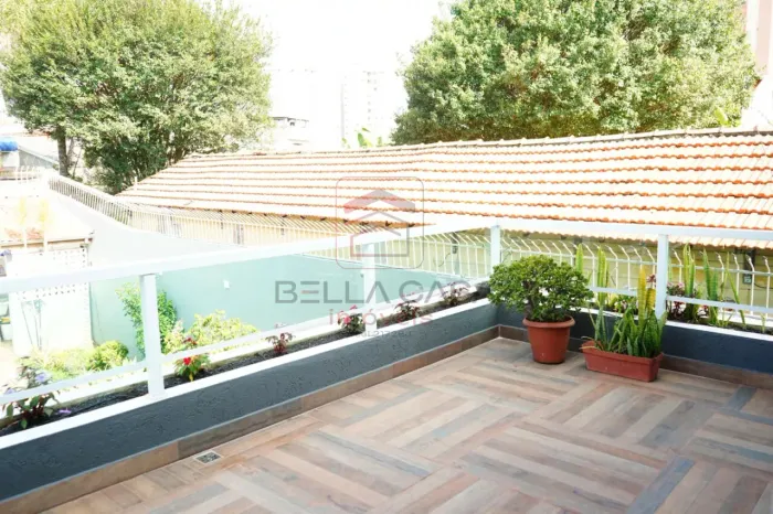 Lindo Sobrado na Vila Carrão: O Refúgio Perfeito com 3 Dormitórios (2 Suítes) e Piscina!