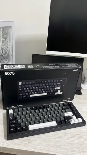 TECLADO AKKO 5075