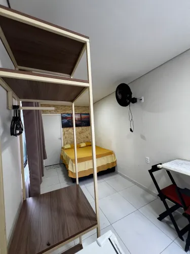 Container mobiliado