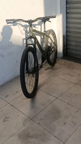 BIKE FIRST ARO 29 QUADRO 19-POUQUÍSSIMO USO, REVISADA, SUPER CONSERVADA, OPORTUNIDADE!
