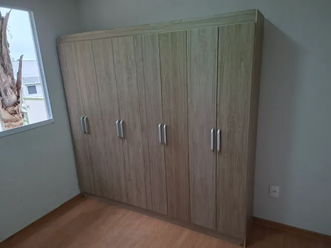 Guarda-roupa Casal 8 Portas 8 Prateleiras