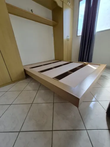 Cama casal Queen