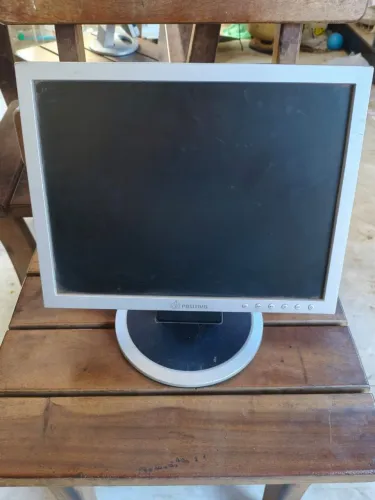 Monitores Positivo VGA