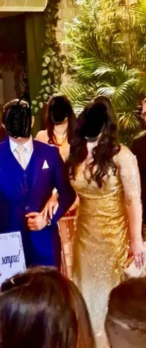 Vestido de mãe de noiva luxuoso dourado !