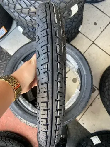 Pneu de moto Maggion 80/100/18 sem câmara de ar