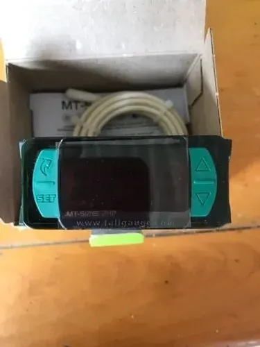 103 Controlador de temperatura  mt 512 e 2 hp