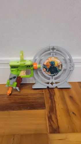 Nerf Jolt Zombie Strike