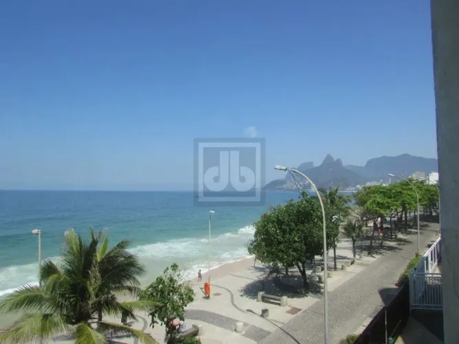Ipanema, arpoador, 01 por andar, 04 quartos suites, 03 vagas,