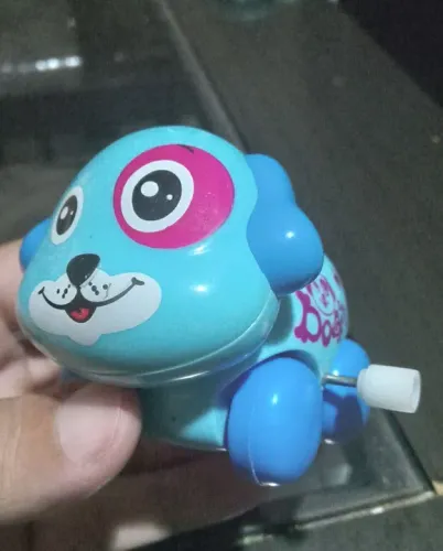 Cachorro brinquedo movido à fricção