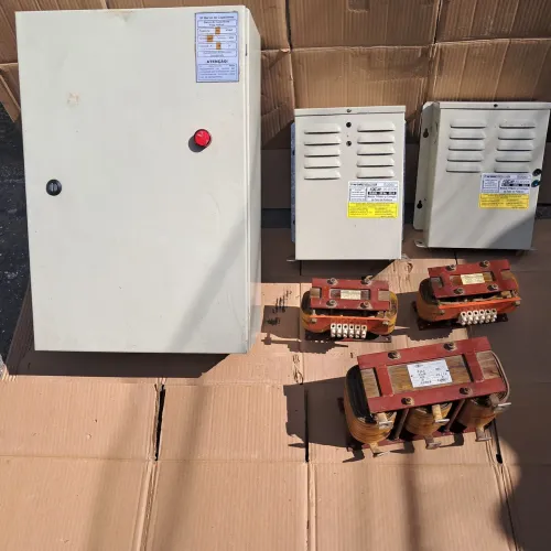 BANCO DE CAPACITORES E REATORES