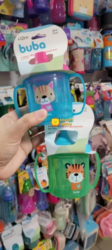 Copo de treinamento com bico rígido e alça da Buba, modelos diversos